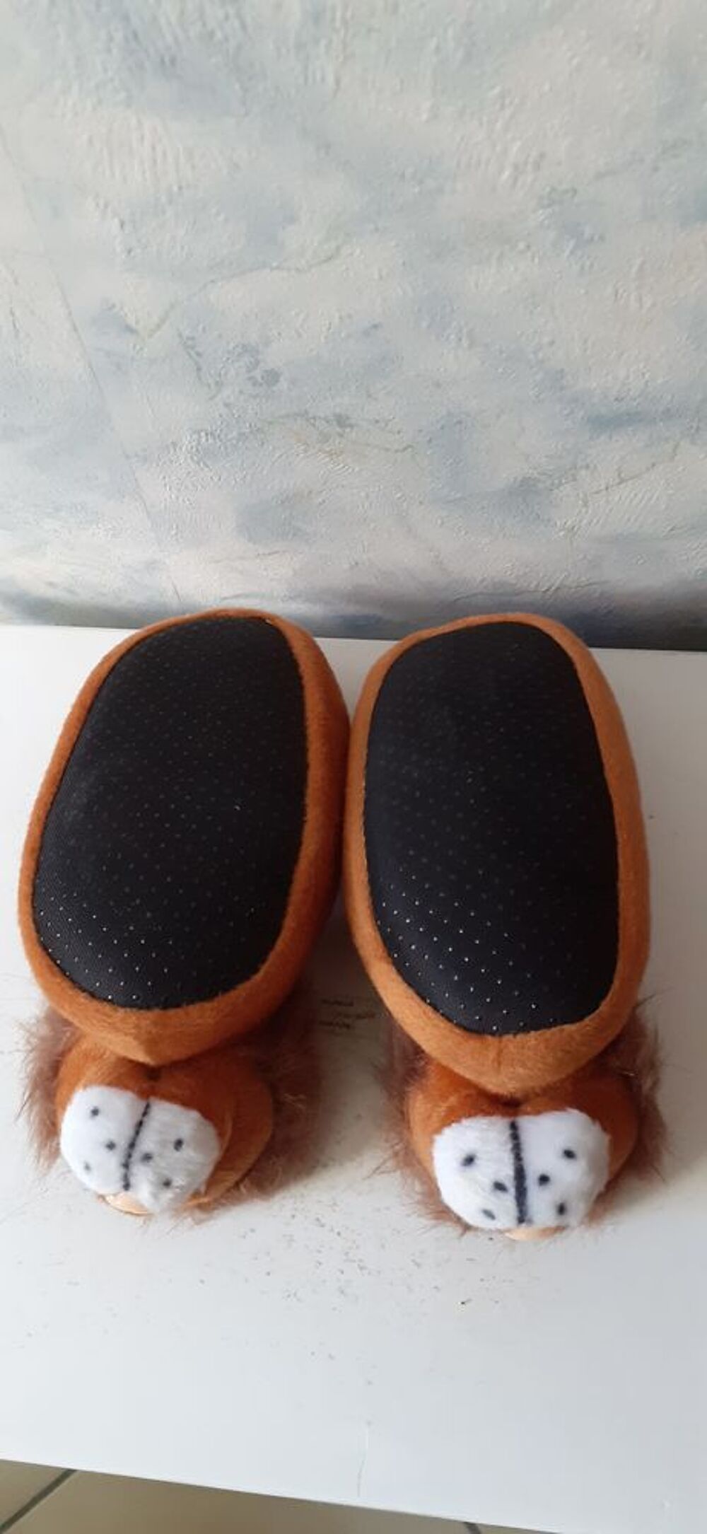 Chaussons fourr&eacute;s pointure 28-29 Chaussures