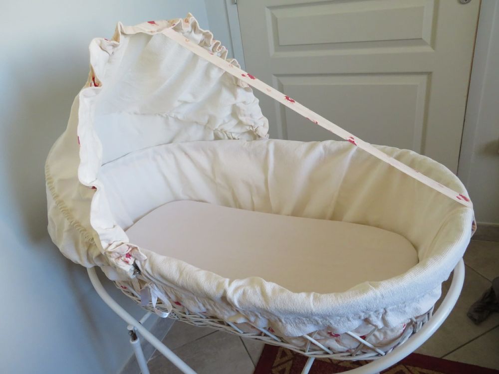 Couffin rotin blanc berceau b&eacute;b&eacute; Puériculture