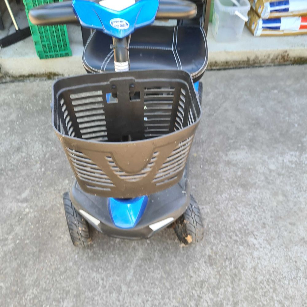 scooter pour personnes &agrave;&cent;g&eacute;es Sports