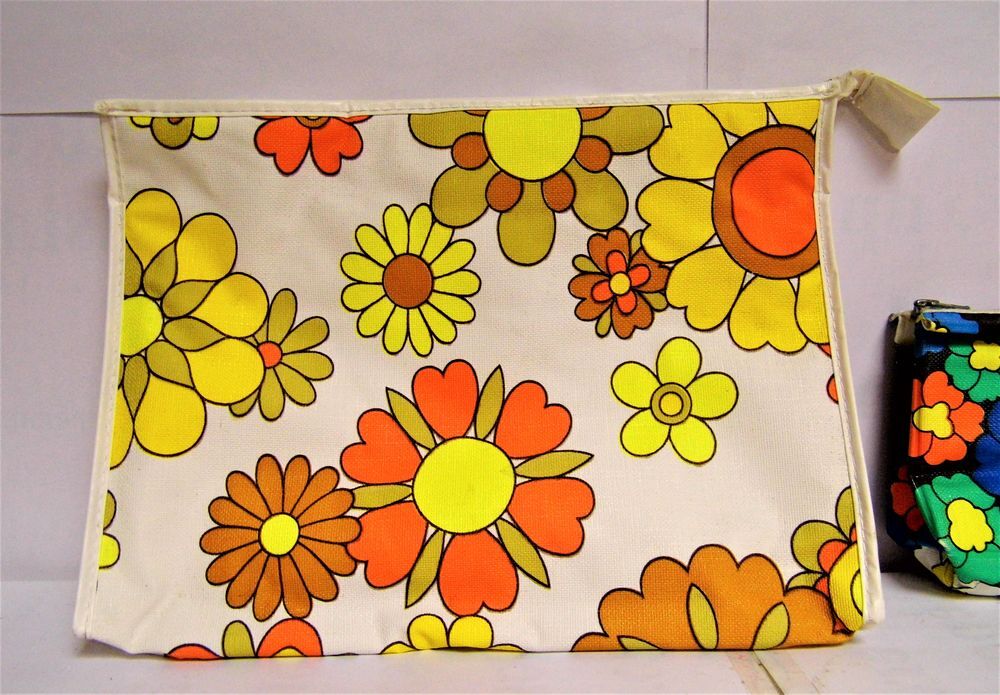 2 Trousses maquillage vintage fleurie 70s etui toilette sac couture ann&eacute;es 70 