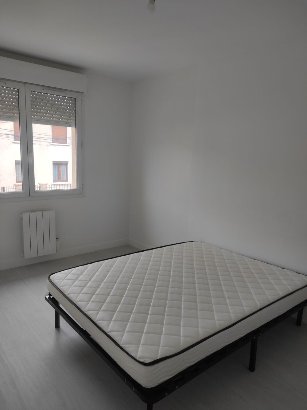 Location Appartement saisonnire d'un appartement refait  neuf (93150) Le blanc-mesnil