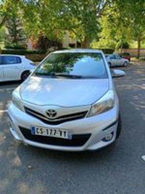 Yaris 100 VVT-i Design 2013 occasion 25870 Ch&acirc;tillon-le-Duc