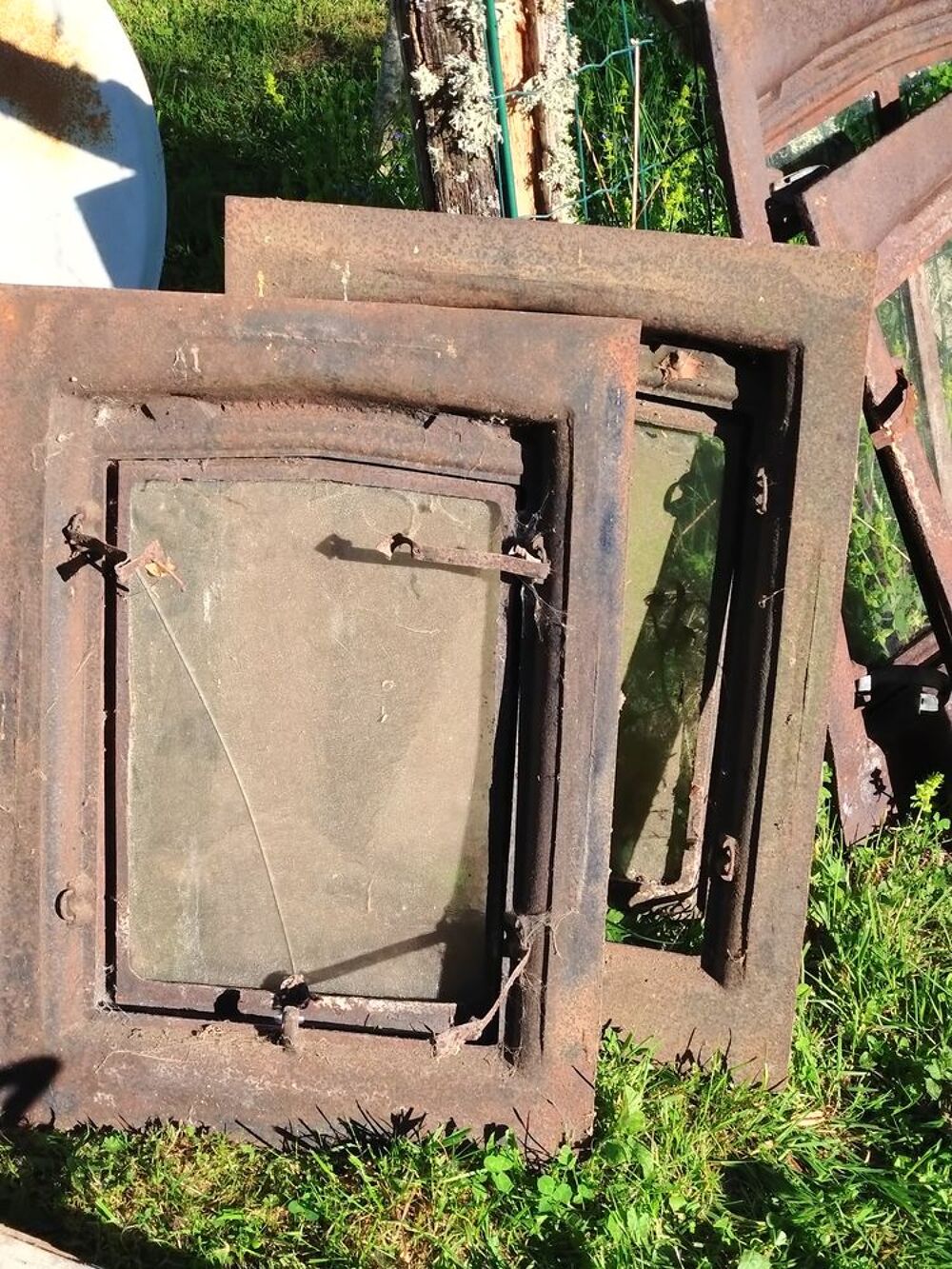 Deux lucarnes anciennes Décoration