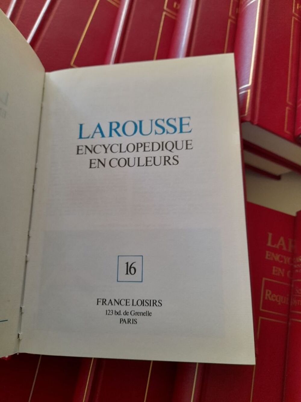encyclop&eacute;die Larousse en couleur 
