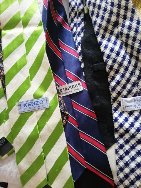 Lot cravates grandes marques 125 Le Cannet (06)