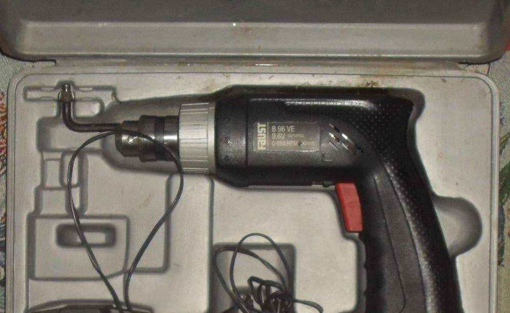 FAUST perceuse visseuse deviseuse sans fil. Bricolage