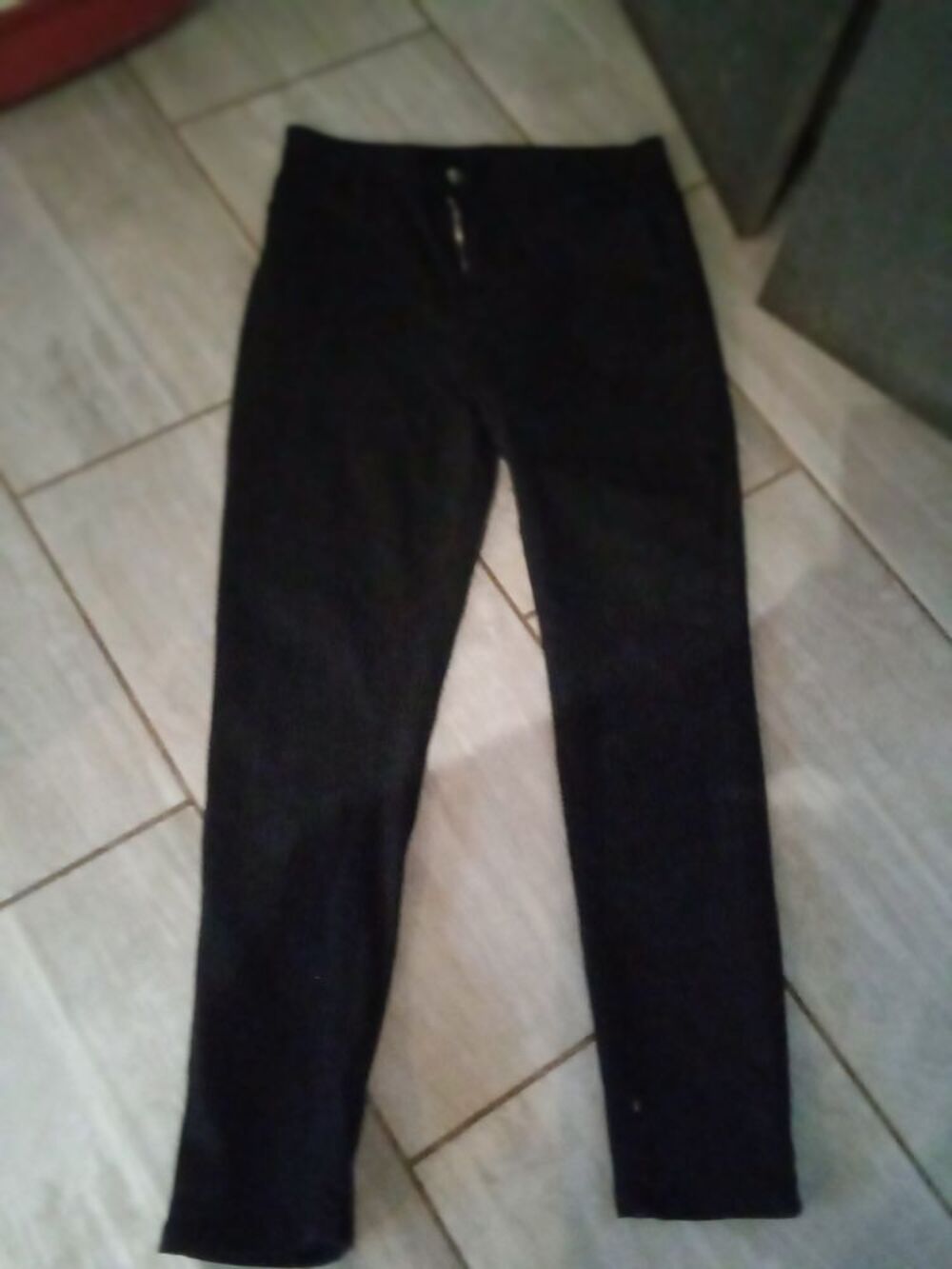 Pantalon noir taille L longueur de jambes 97 cm 70 % coton 2 Vêtements