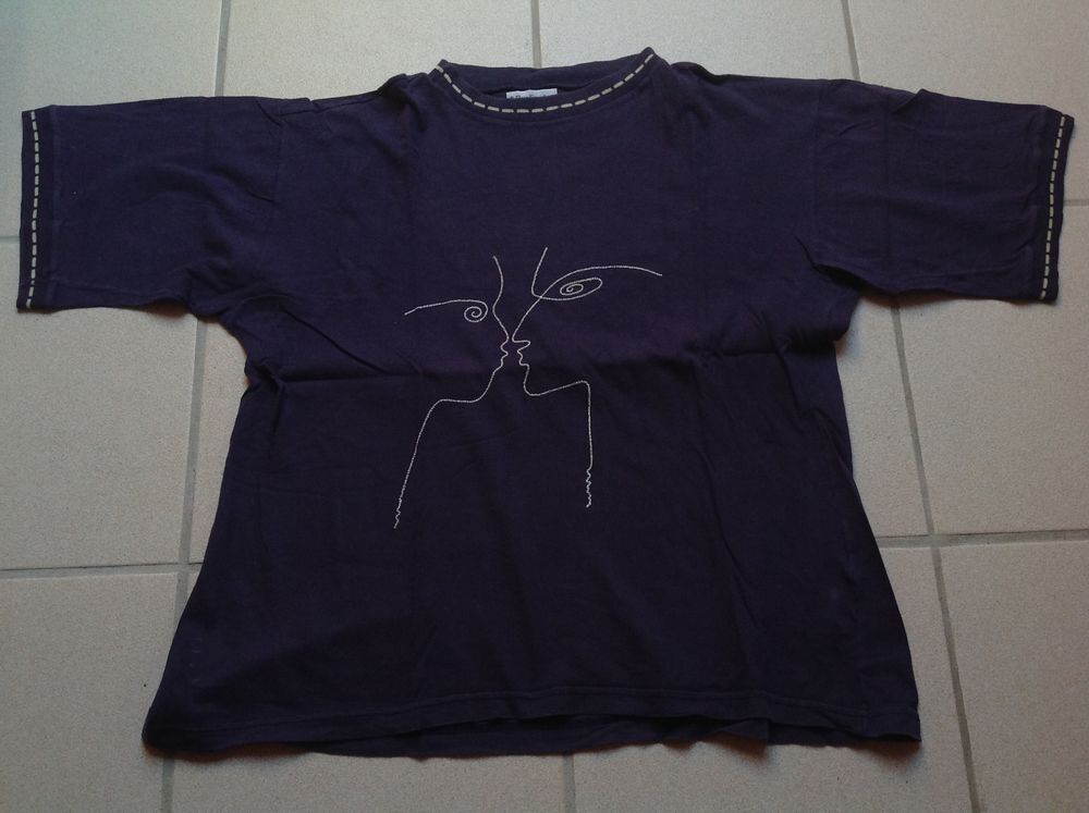 TEE SHIRT BURLINGTON ORIGINAL MOTIF BROD&Eacute; Envoi Possible
Vêtements