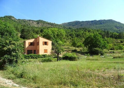   Maison enti�rement r�nov�e au c�ur d'un hameau sur terrain 1900 m2 Villa - 3/4 pi�ce(s) - 80 m�