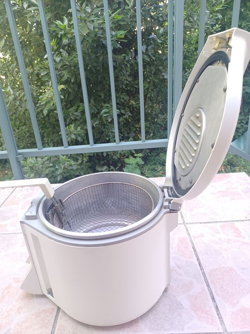 Friteuse &eacute;lectrique SEB 30€ Electroménager