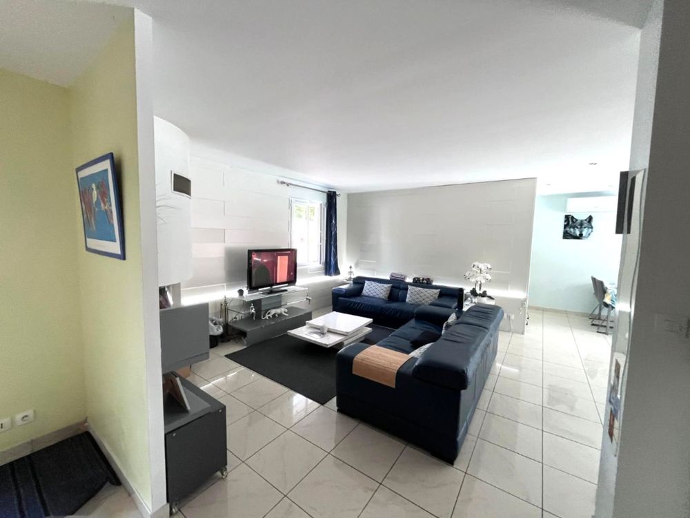à vendre  Villa Saint-Pierre-d'Irube (64990)