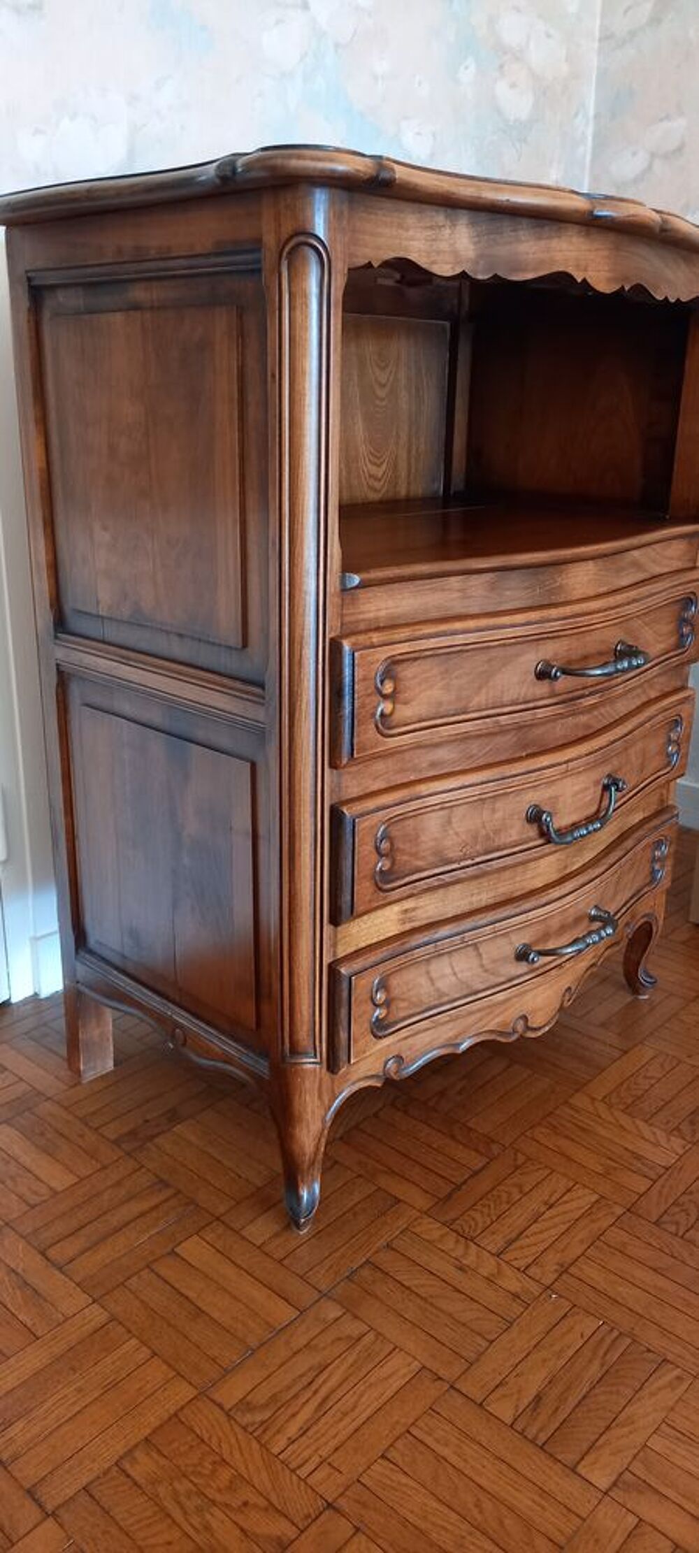petit meuble bibus
Meubles