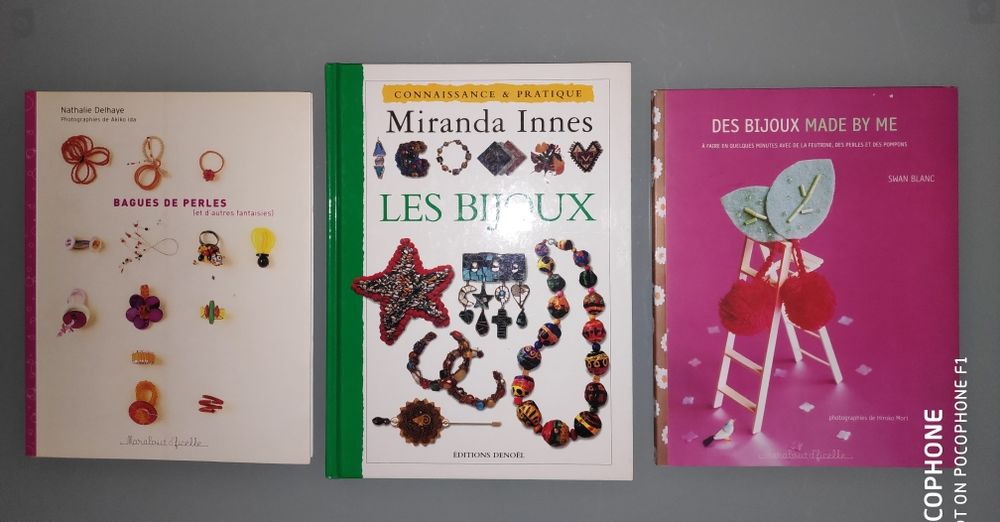 Lot de 3 livres sur les Bijoux activit&eacute;s manuelles Livres et BD