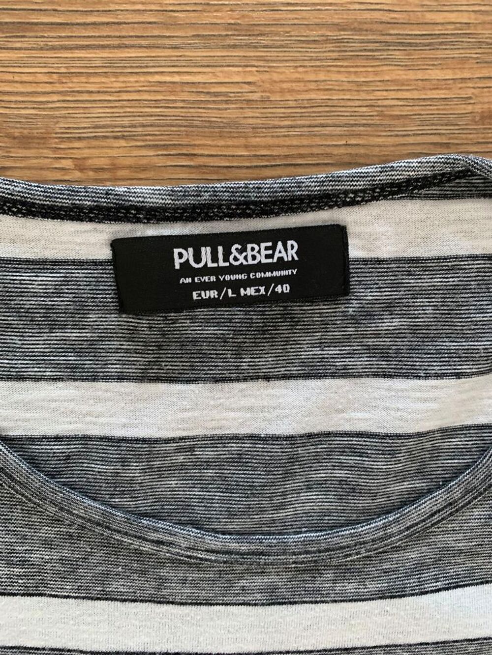 Tee Shirt homme " Pull &amp; bear " Vêtements