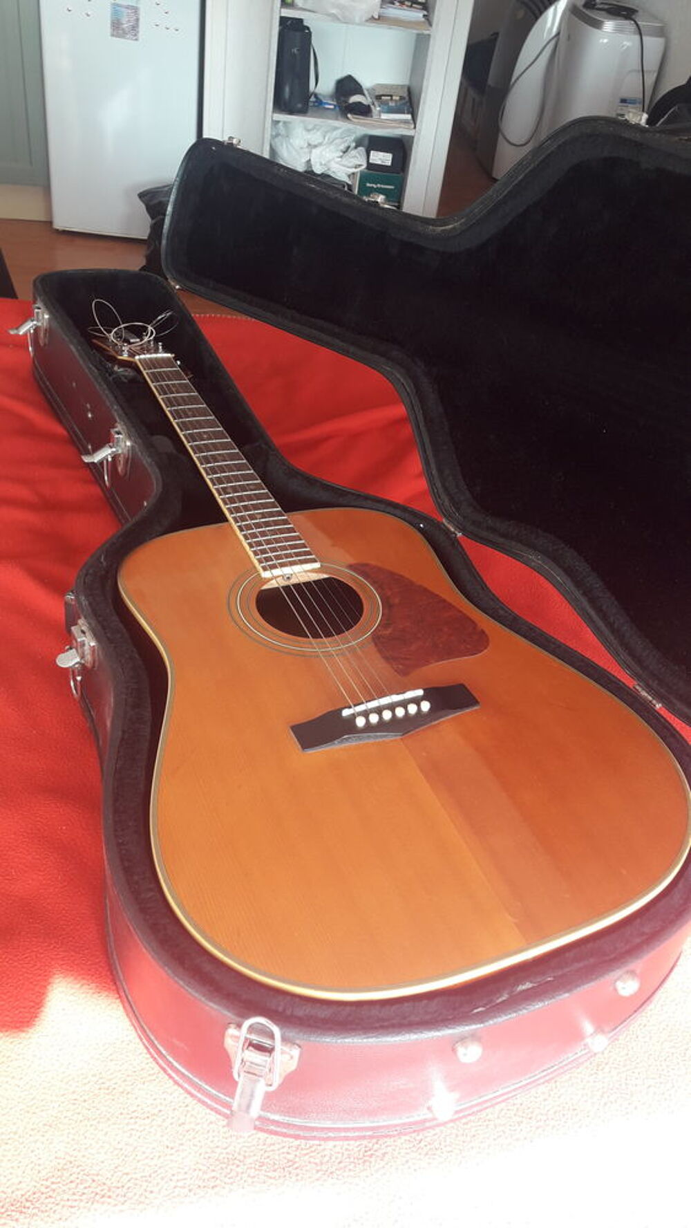 belle guitare ibanez folk des ann&eacute;es 80 en tr&eacute;s bon &eacute;tat Instruments de musique