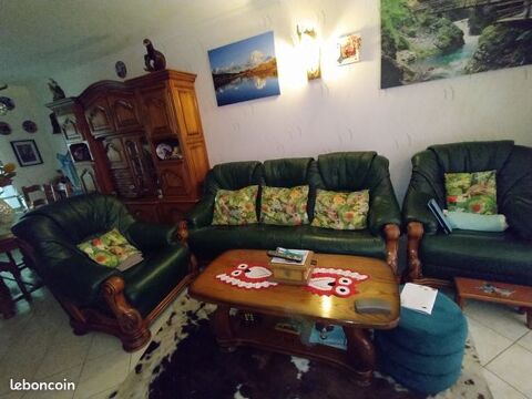 canapé cuir + 2 fauteuils et table de salon  600 Isle (87)