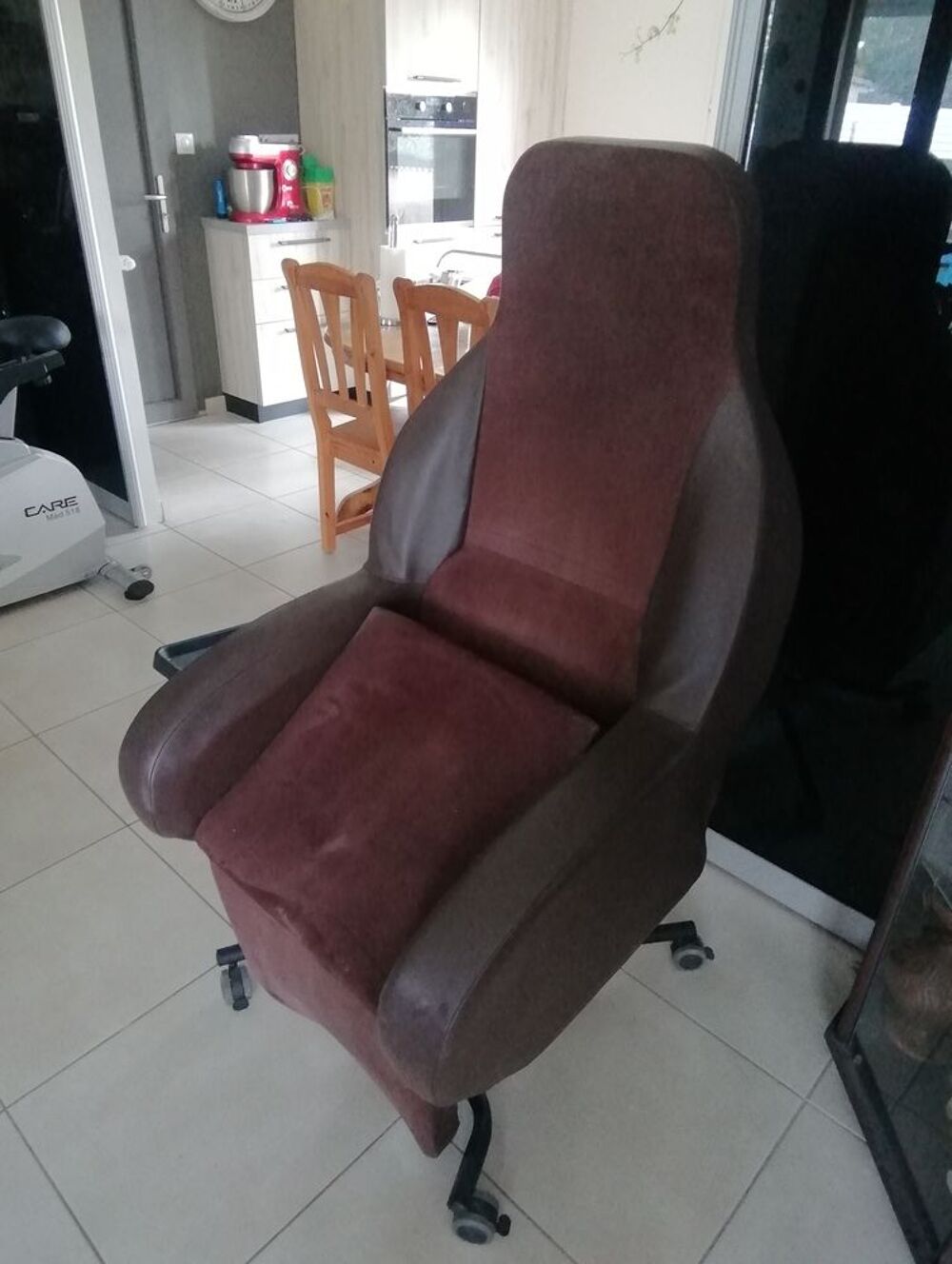 Fauteuil Relax type coquille &eacute;lectrique marron Meubles