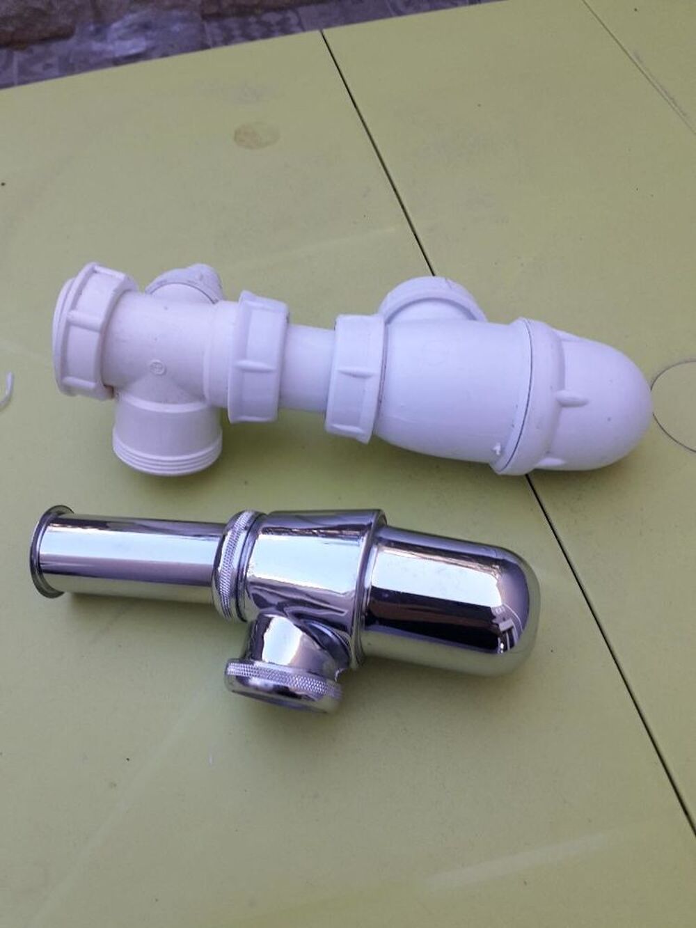 LOT DE DEUX SIPHONS D'EVIER Bricolage