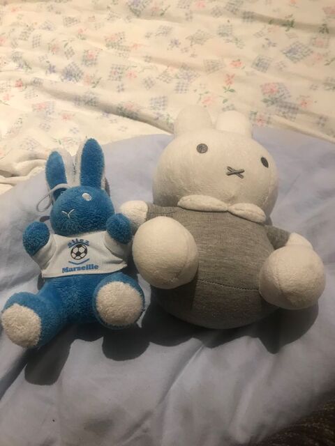 lot de 2 peluches lapin 4 Digne-les-Bains (04)