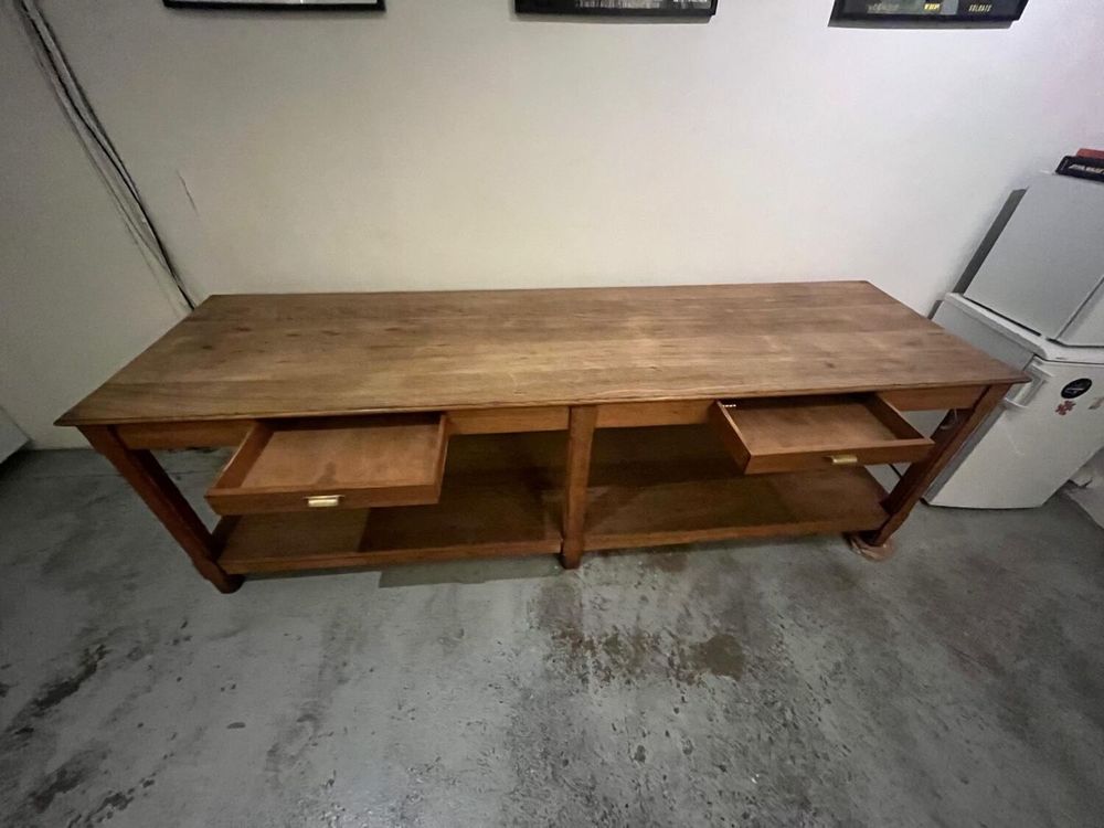 Table massive Meubles