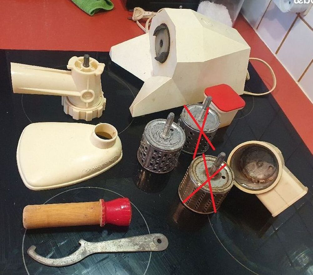 robot hachoir Moulinex KM1 : pi&egrave;ces d&eacute;tach&eacute;es Electrom�nager