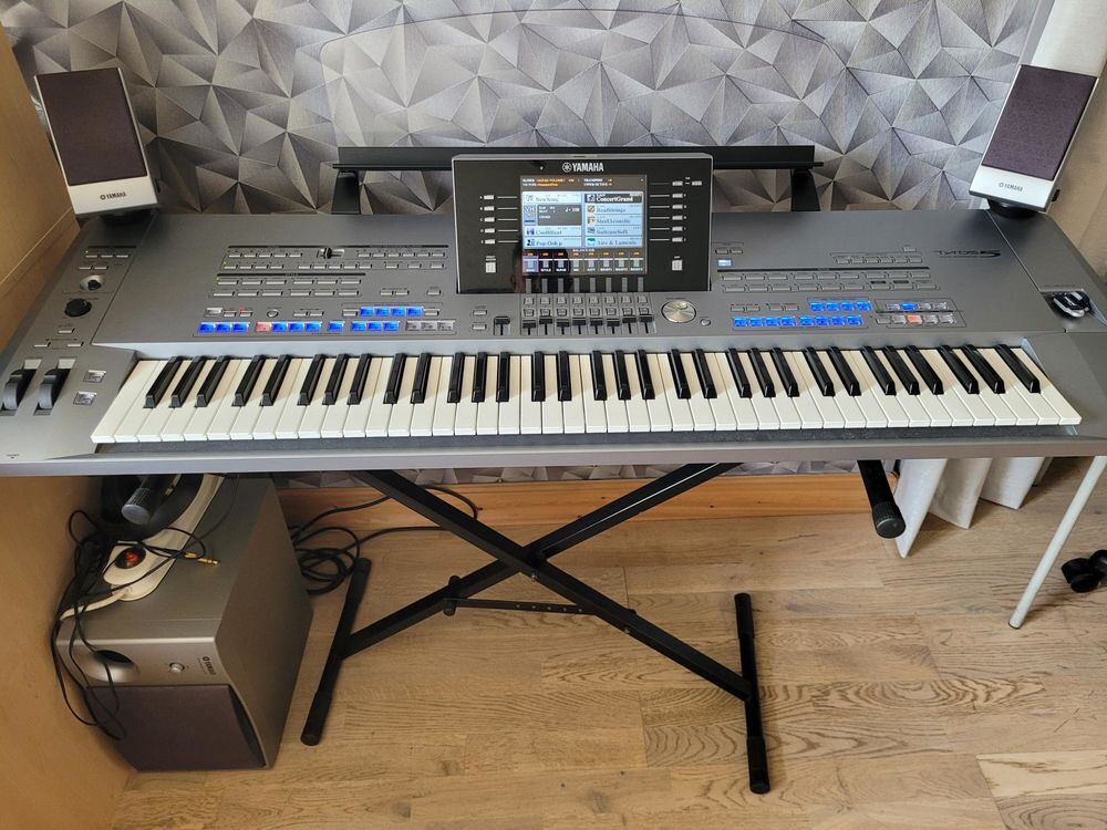 TYROS 5 76 TOUCHES Instruments de musique