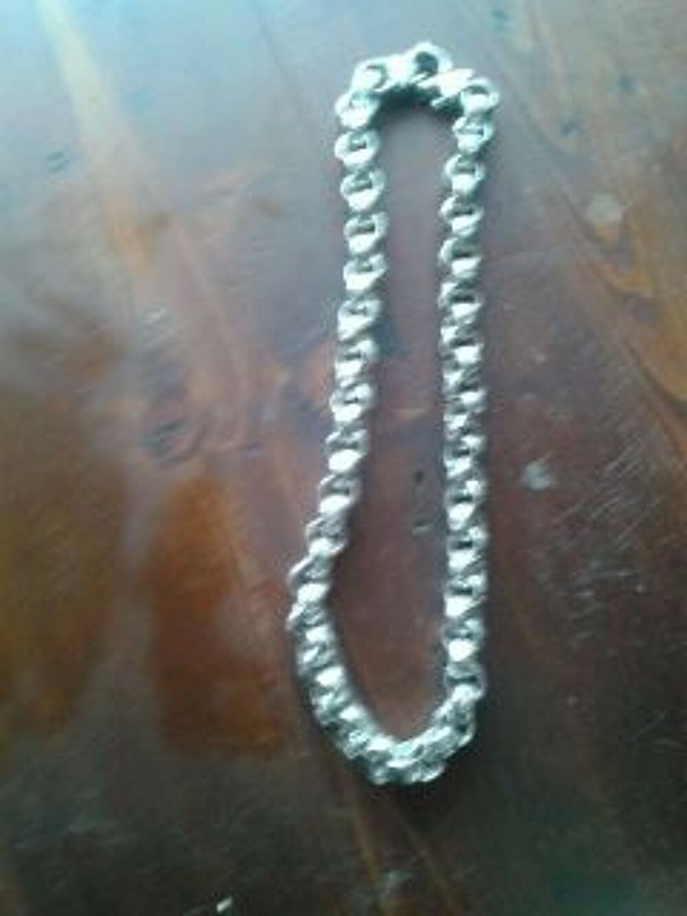 Chaine en acier inoxidable pr&eacute;sentant de belles boucles rond Bijoux et montres