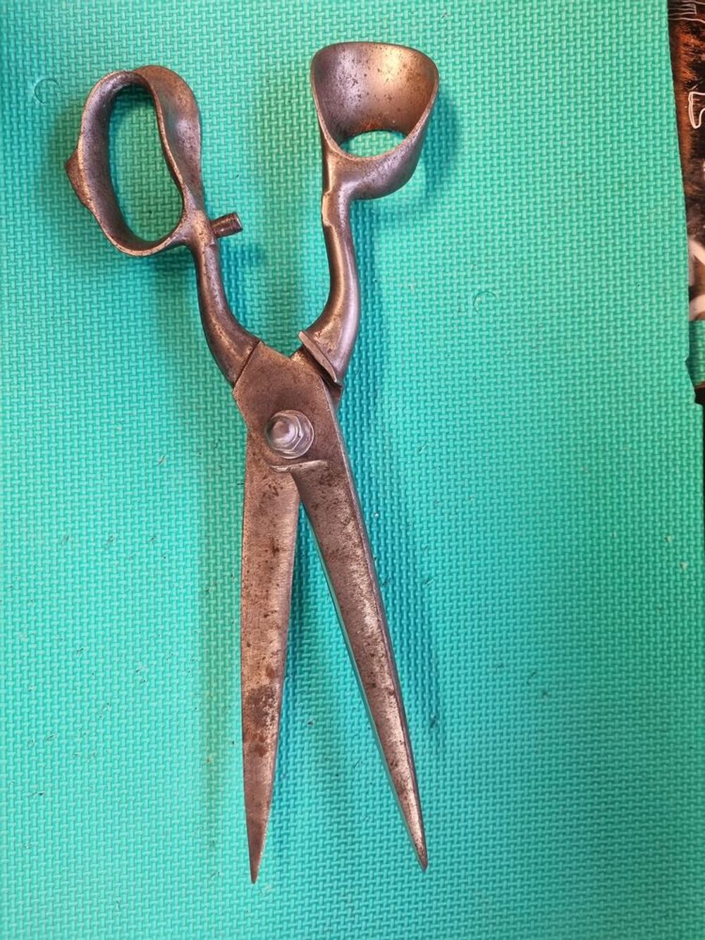 Ciseau tapissier Bricolage