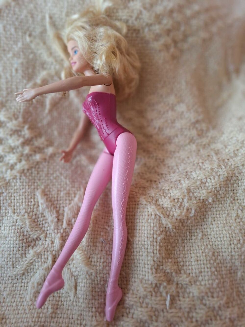 5 poup&eacute;es Barbie Jeux / jouets