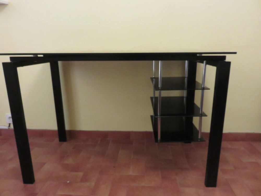 Bureau verre et m&eacute;tal Meubles