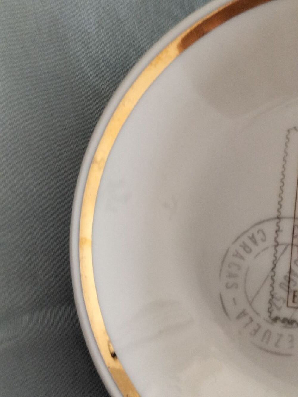 Coupelles en porcelaine de luxe de la compagnie nationale Décoration