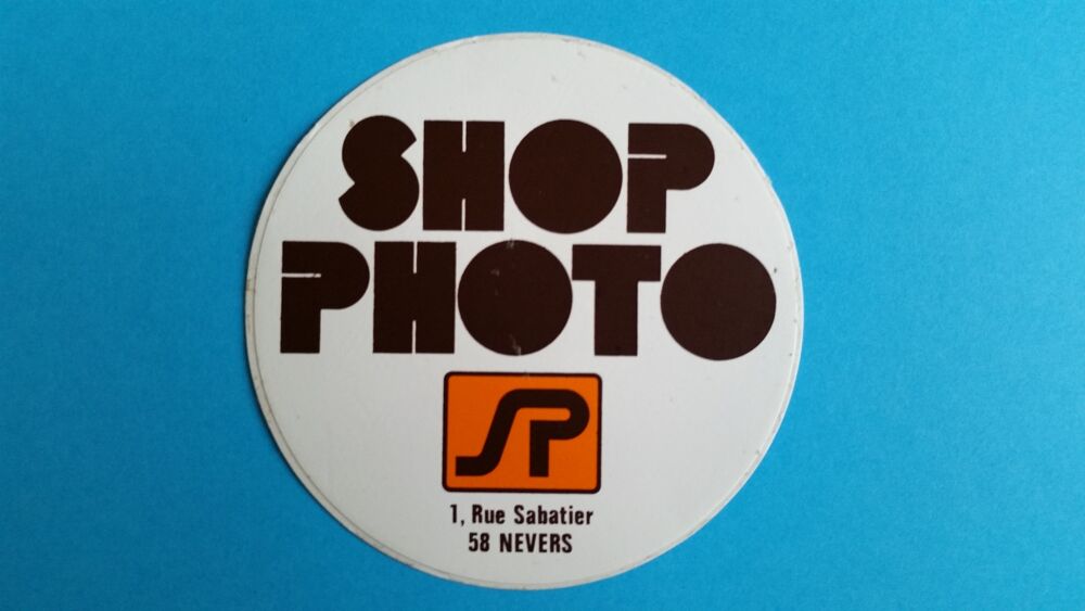 SHOP PHOTO 