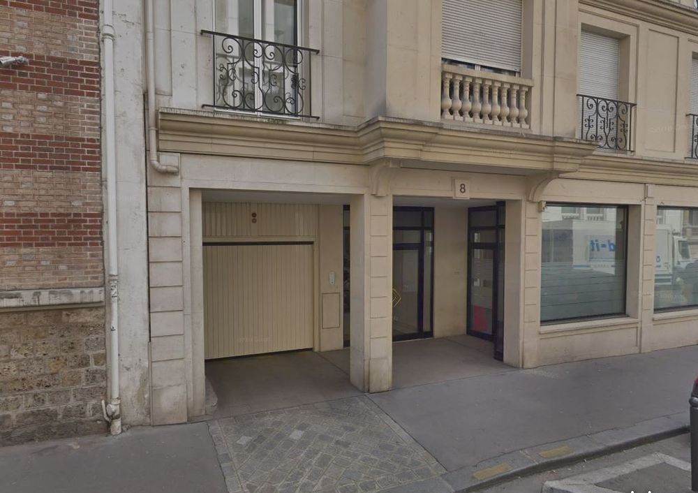 Location Parking/Garage Grand parking voiture + moto ou 2 mini. Secteur Levis Paris 17