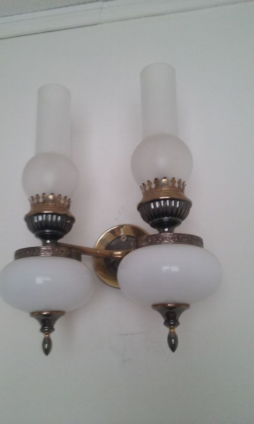 Applique avec globes Décoration