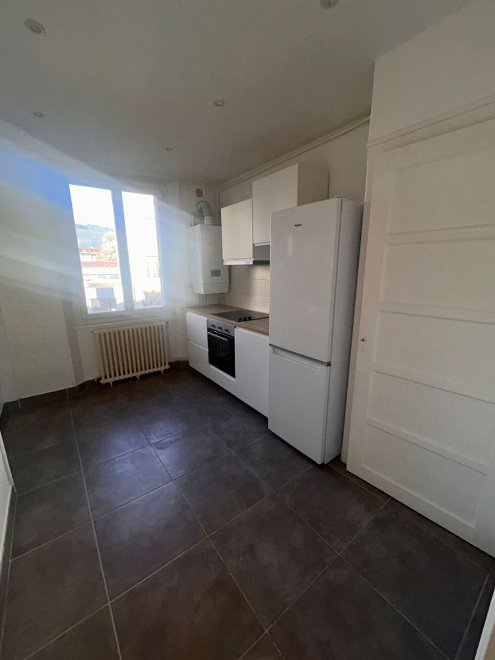 Location Appartement T2 + GARAGE PROCHE CASERNE DE BONNE Grenoble