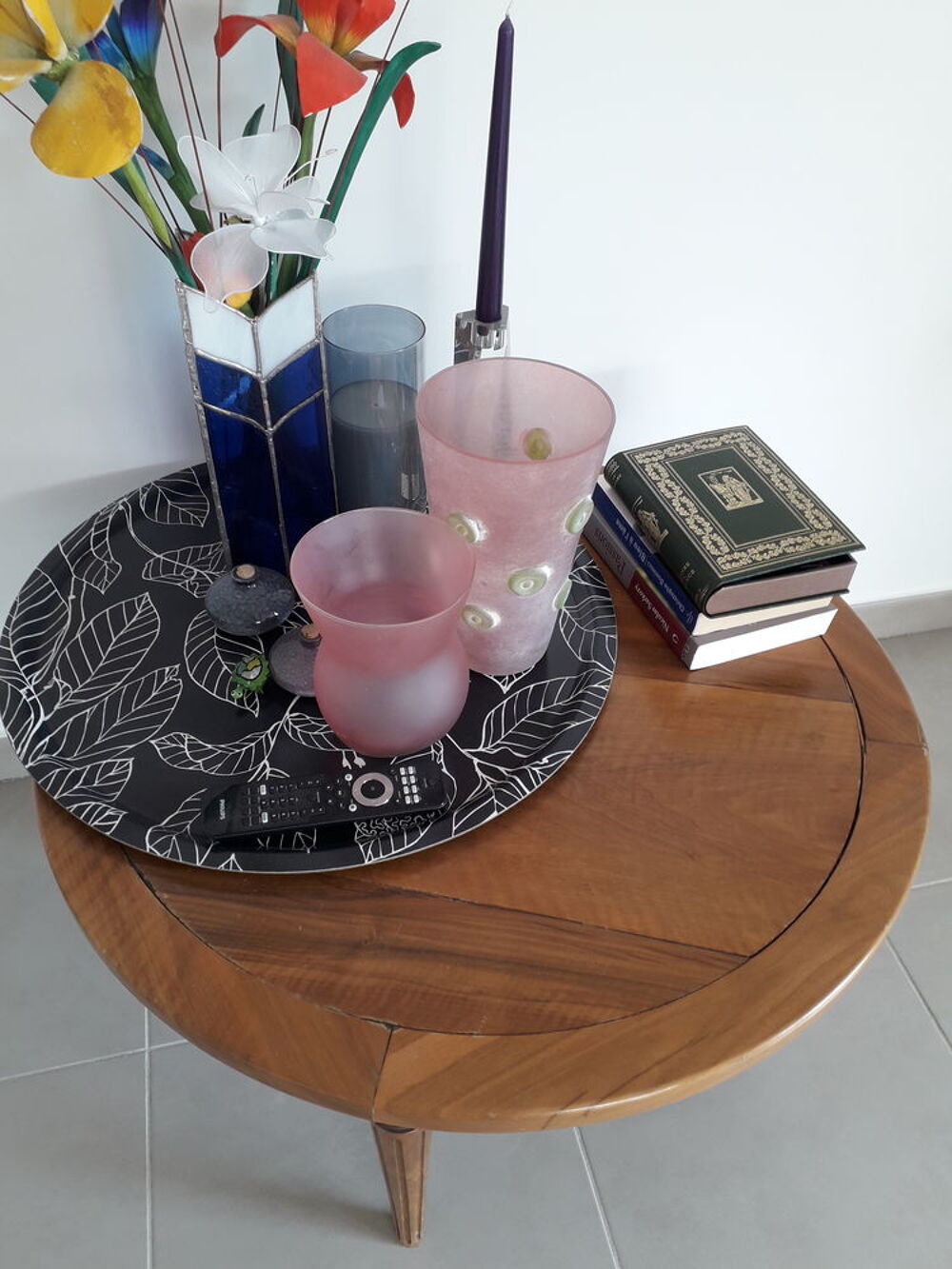 Petite table basse en noyer Meubles