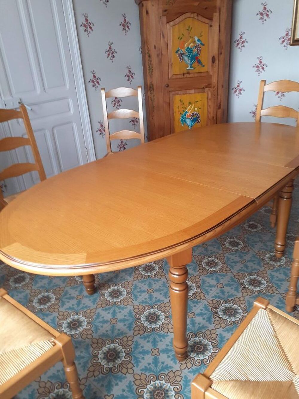 Table ovale de qualit&eacute; en ch&ecirc;ne avec rallonge suppl&eacute;mentaire Meubles