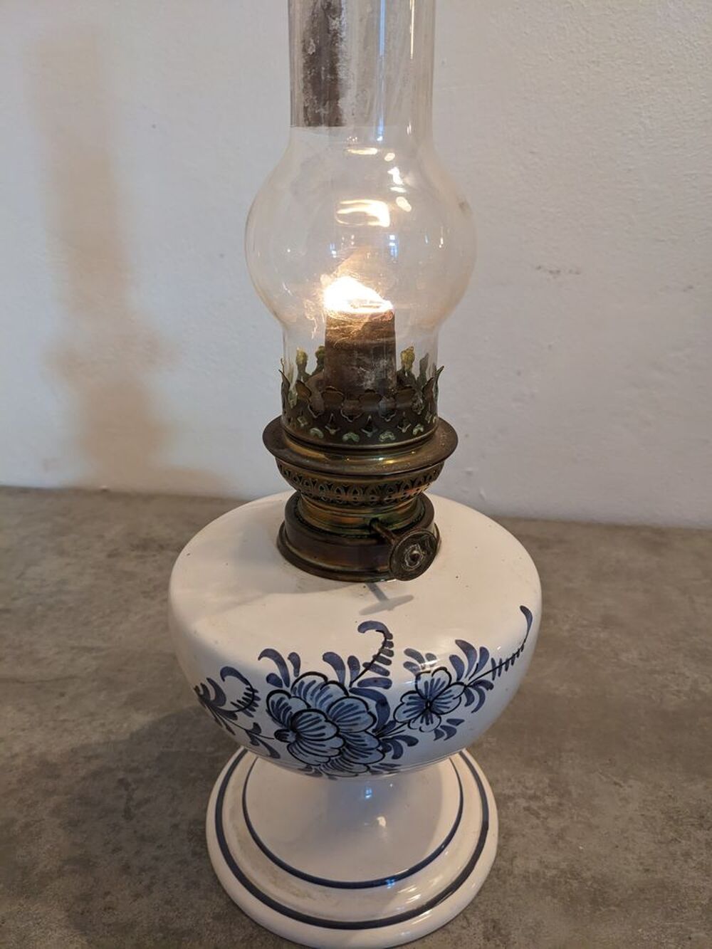 lampe &agrave; p&eacute;trole en c&eacute;ramique + verre + laiton en parfait &eacute;t Décoration