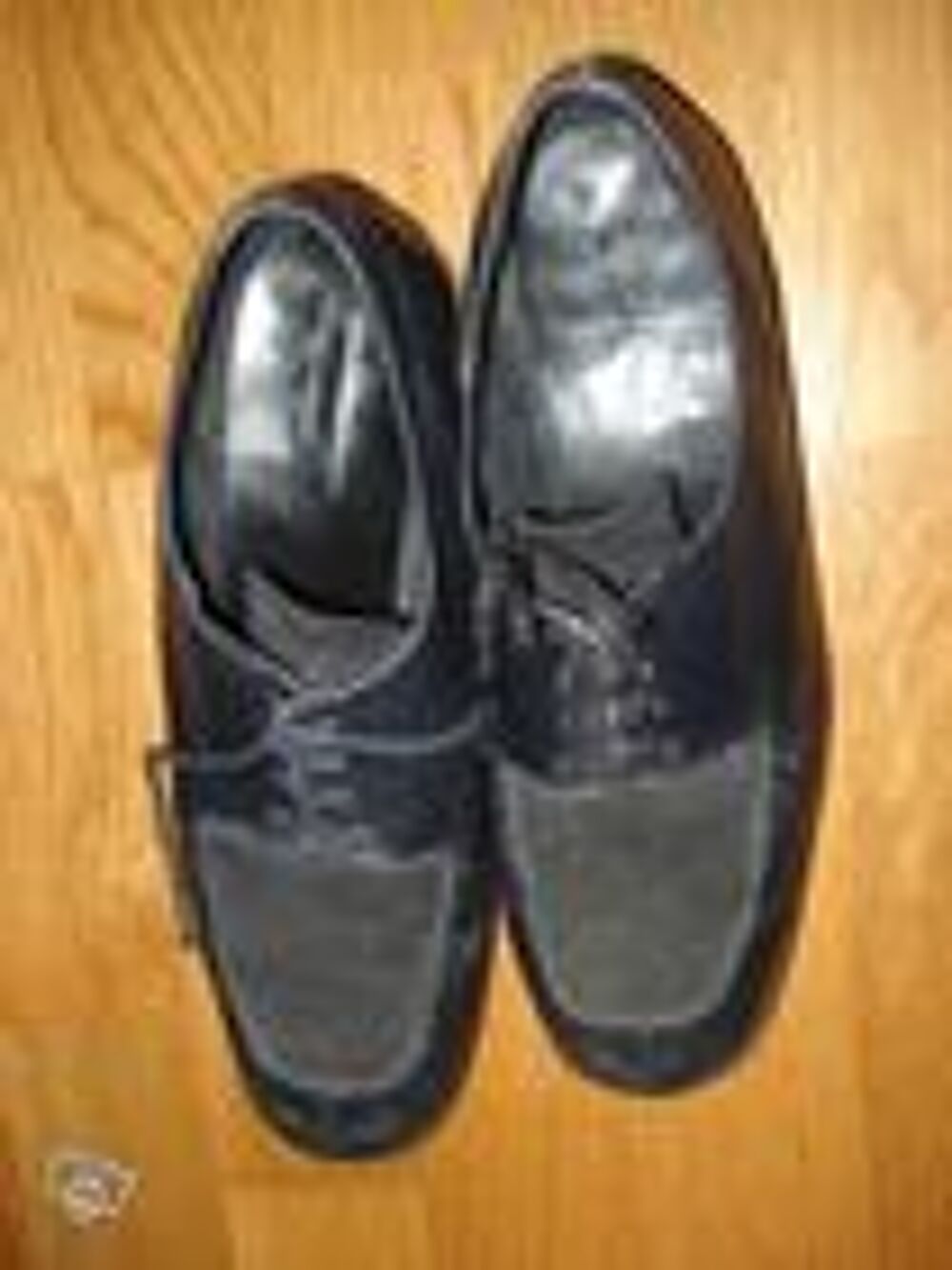 Souliers jeune enfant - en bon &eacute;tat - cuir
Chaussures enfants