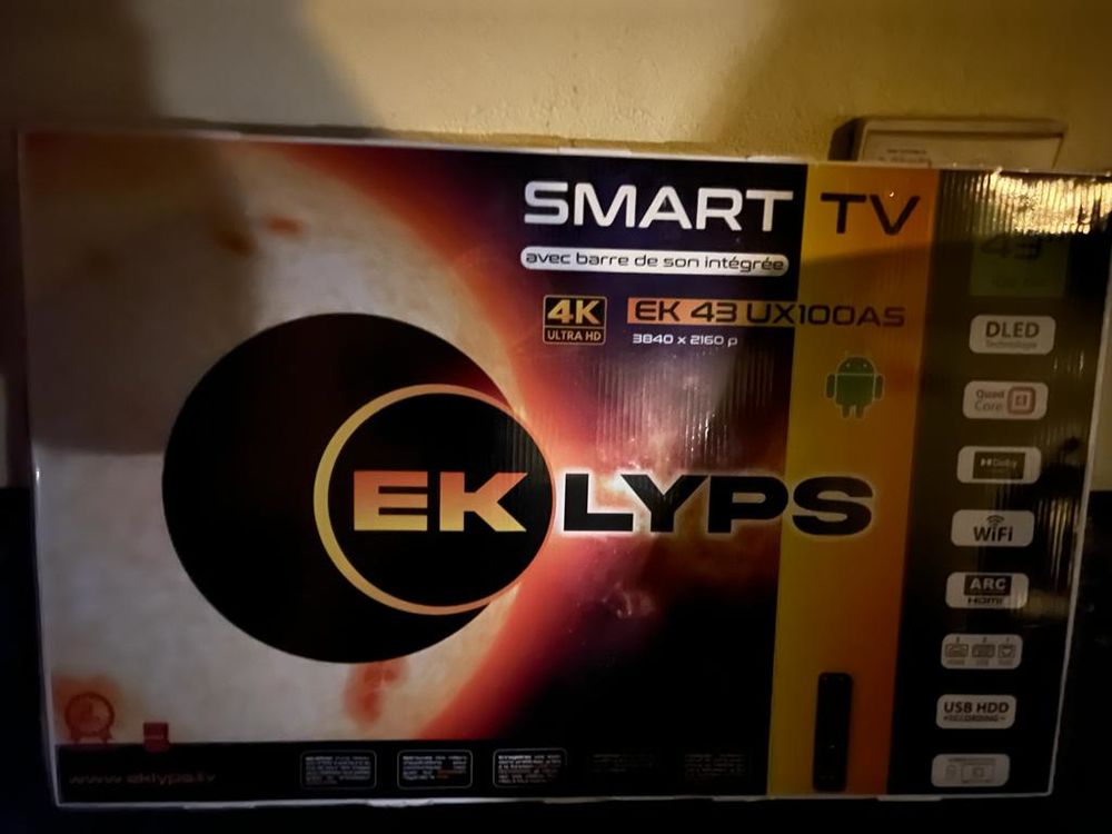 TV 4 k 108 cm tr&egrave;s bon &eacute;tat encore dans son emballage Photos/Video/TV