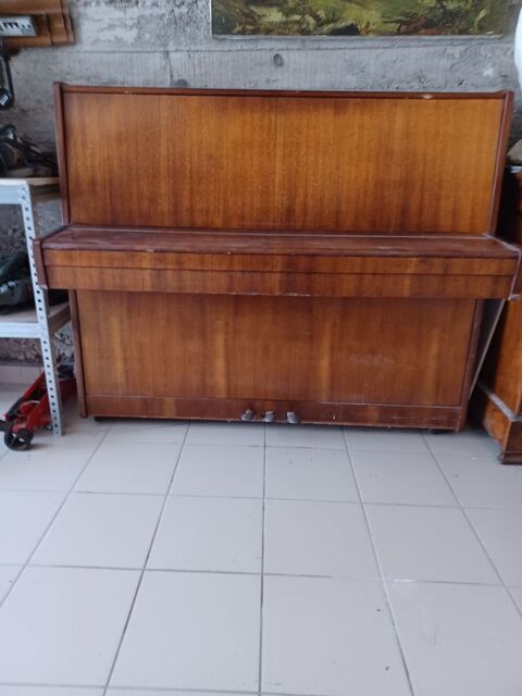 PIANO 100 Pommiers (42)