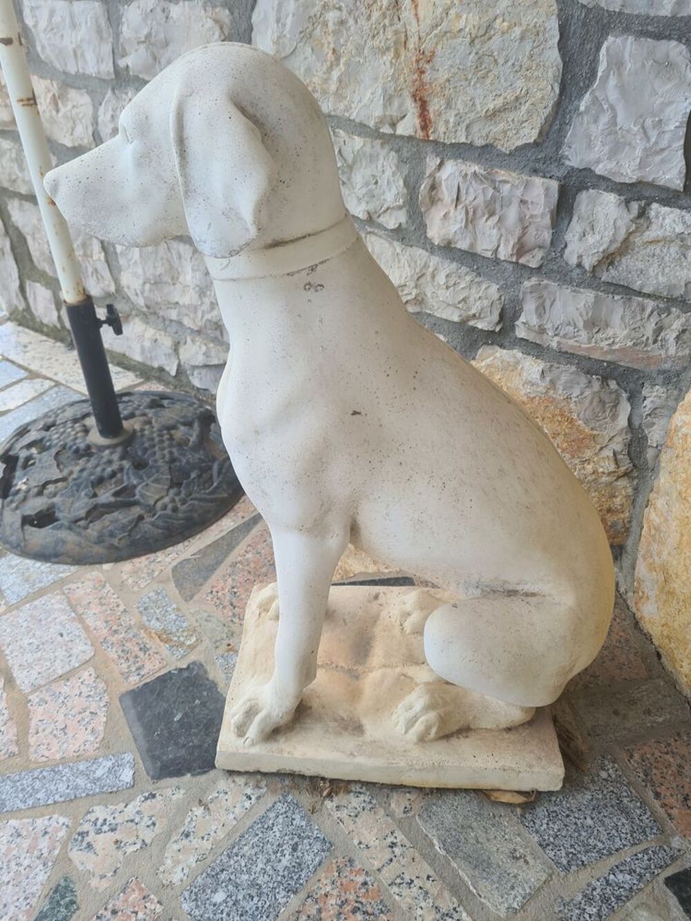 Statue chien en pierre Décoration