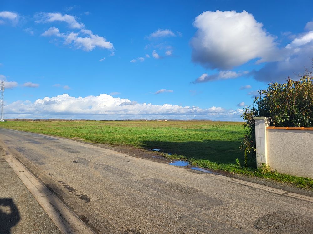 Vente Terrain Terrain constructible de 800 m² où 1788 m² à 38 € le m² en V Doix