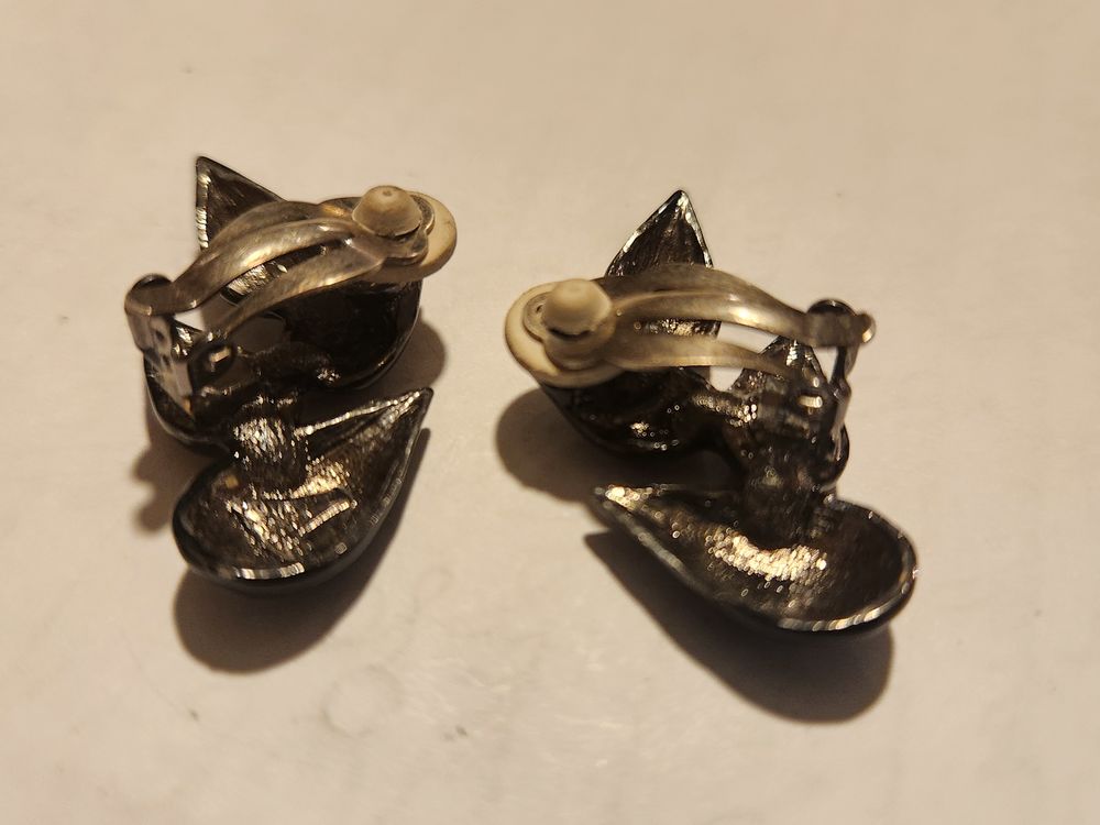 BO Boucles d'Oreilles Clip &eacute;pi NN Noire ANTIGONA Bijoux et montres