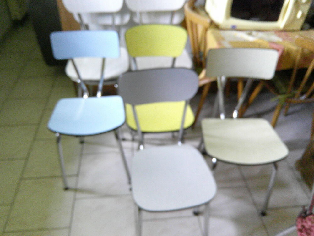 26 chaises de bistrot Meubles