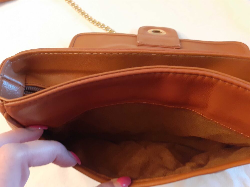 sac bandouli&egrave;re cha&icirc;ne en cuir matelass&eacute; LAURA VALLE Maroquinerie