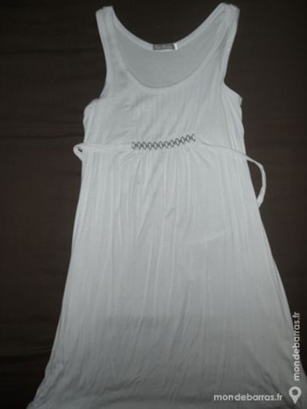 Robe blanche &agrave; bretelles taille 3, neuve Vêtements