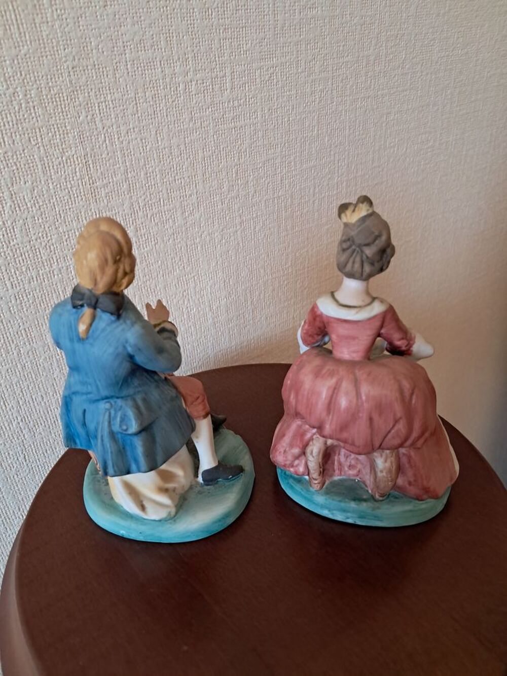Couple de statues en biscuit Décoration