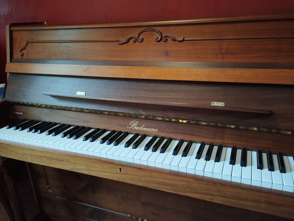 Piano Droit Instruments de musique