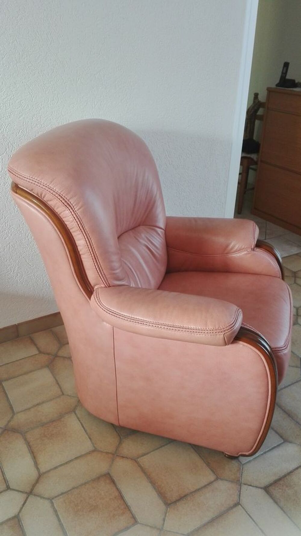 Fauteuil ros&eacute; Meubles